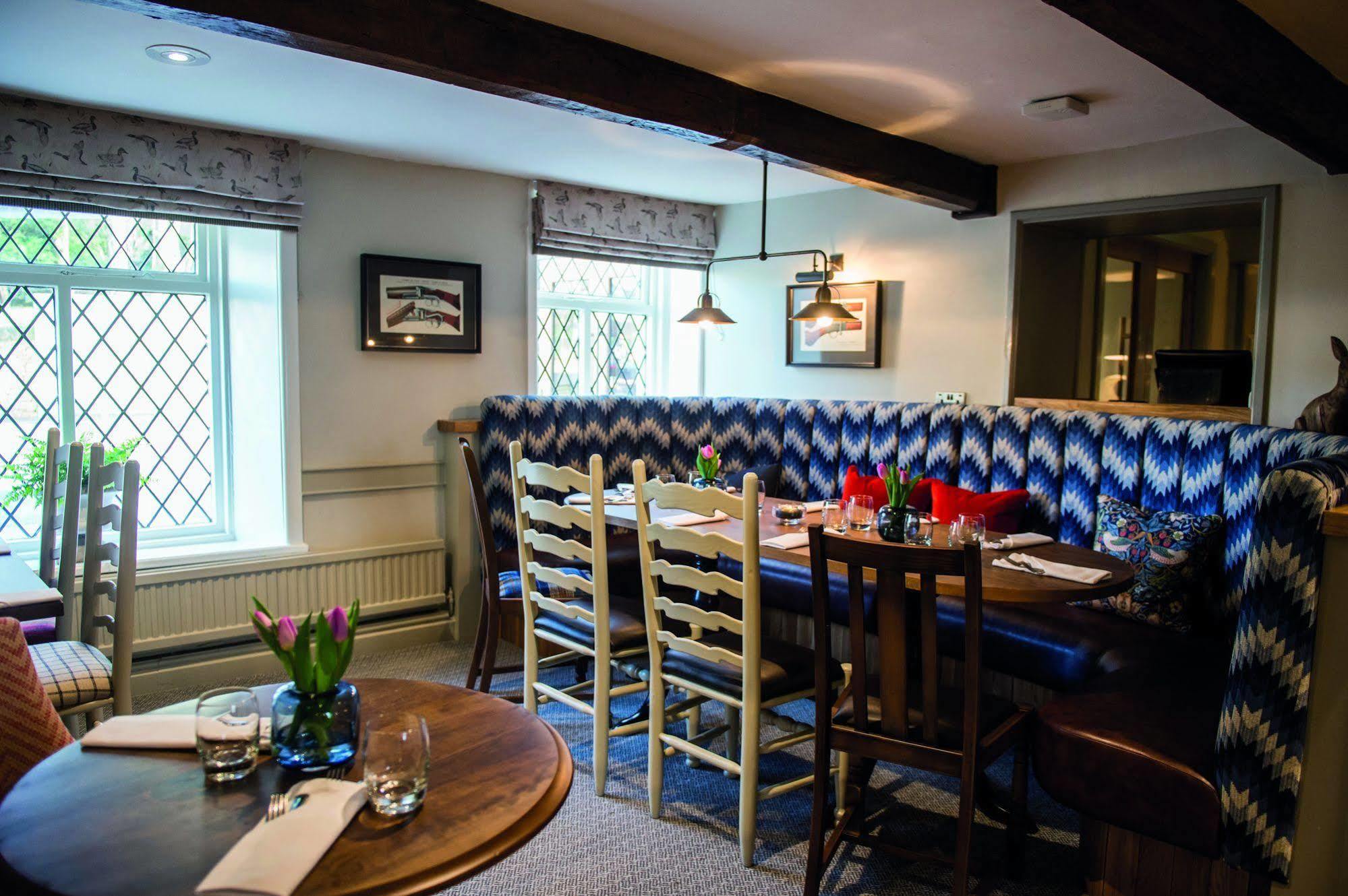Hotel The Millstone, Mellor Blackburn  Exterior foto The restaurant at The Old parsonage